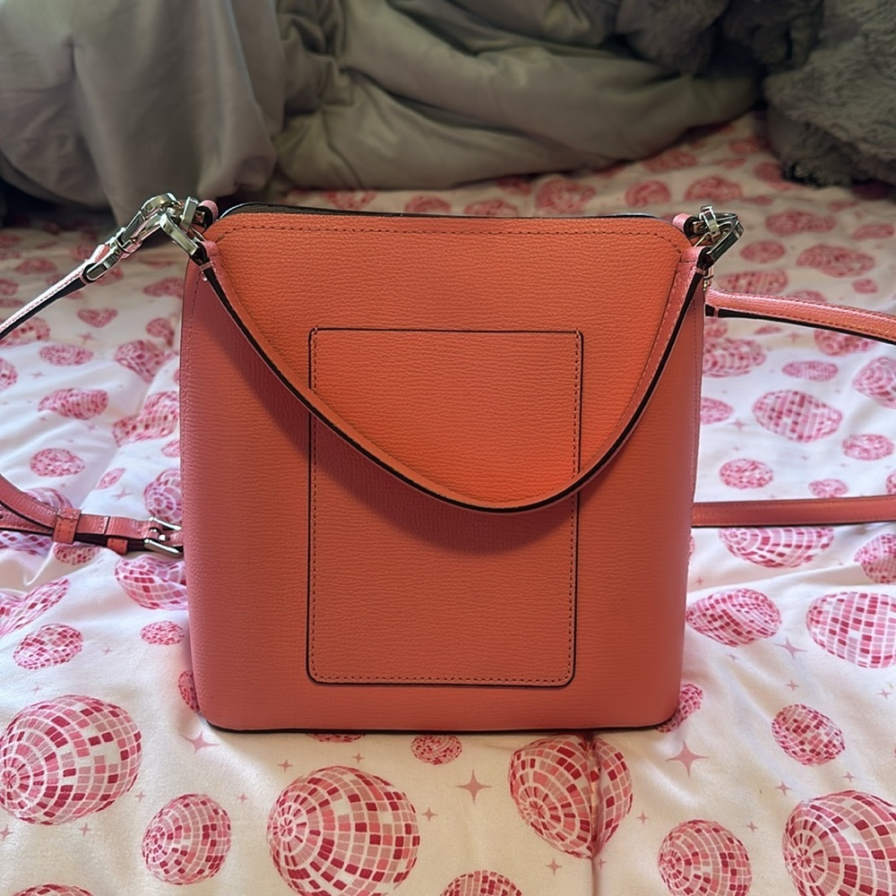 Peach Kate spade crossbody - Picture 3 of 14